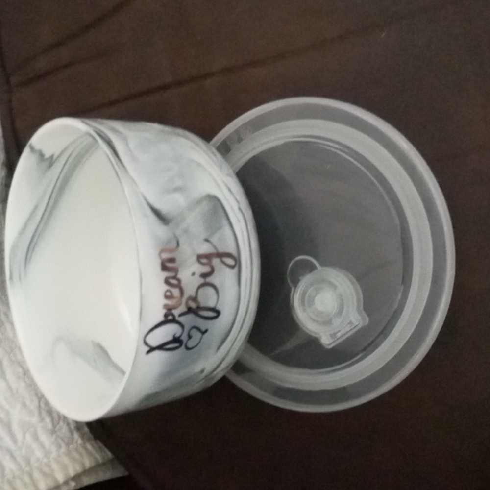Covered Microwavable Storage Bowl with Plastic Lid